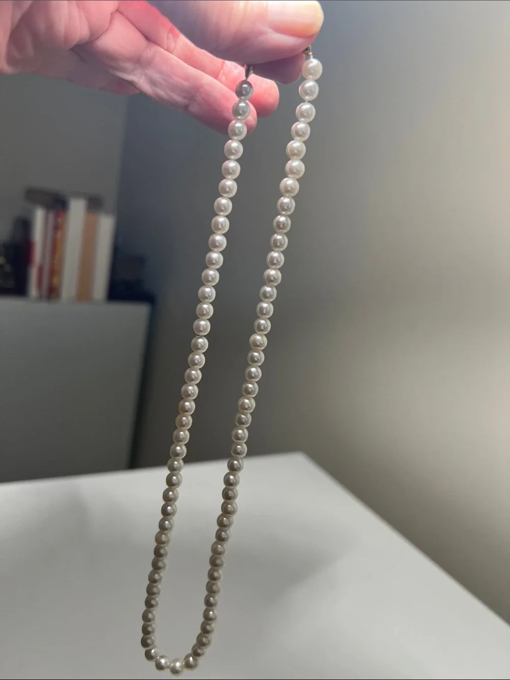 Lustrous White Faux Pearl Necklace - Vintage